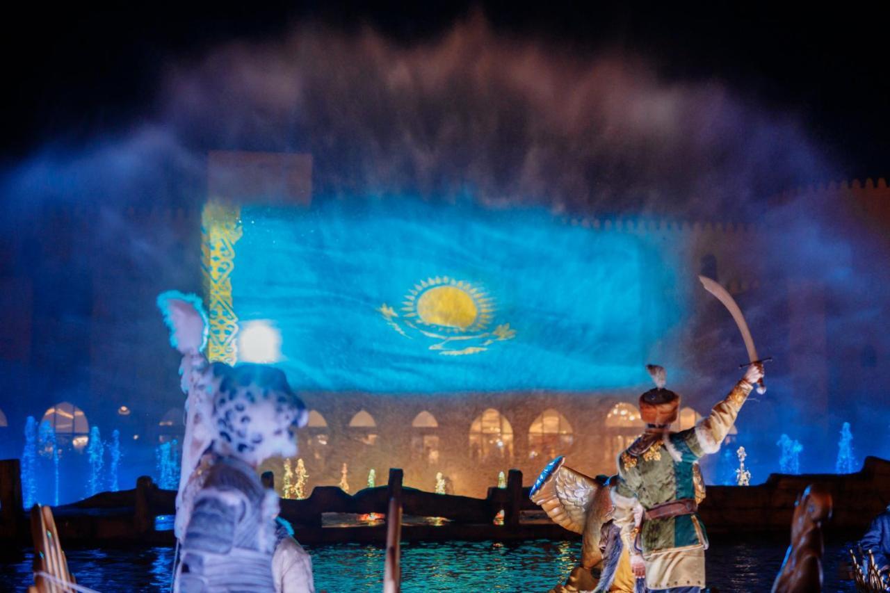 Karavansaray Turkistan Harbour Hotel -Flying Theatre Access Екстер'єр фото The flag of Kazakhstan