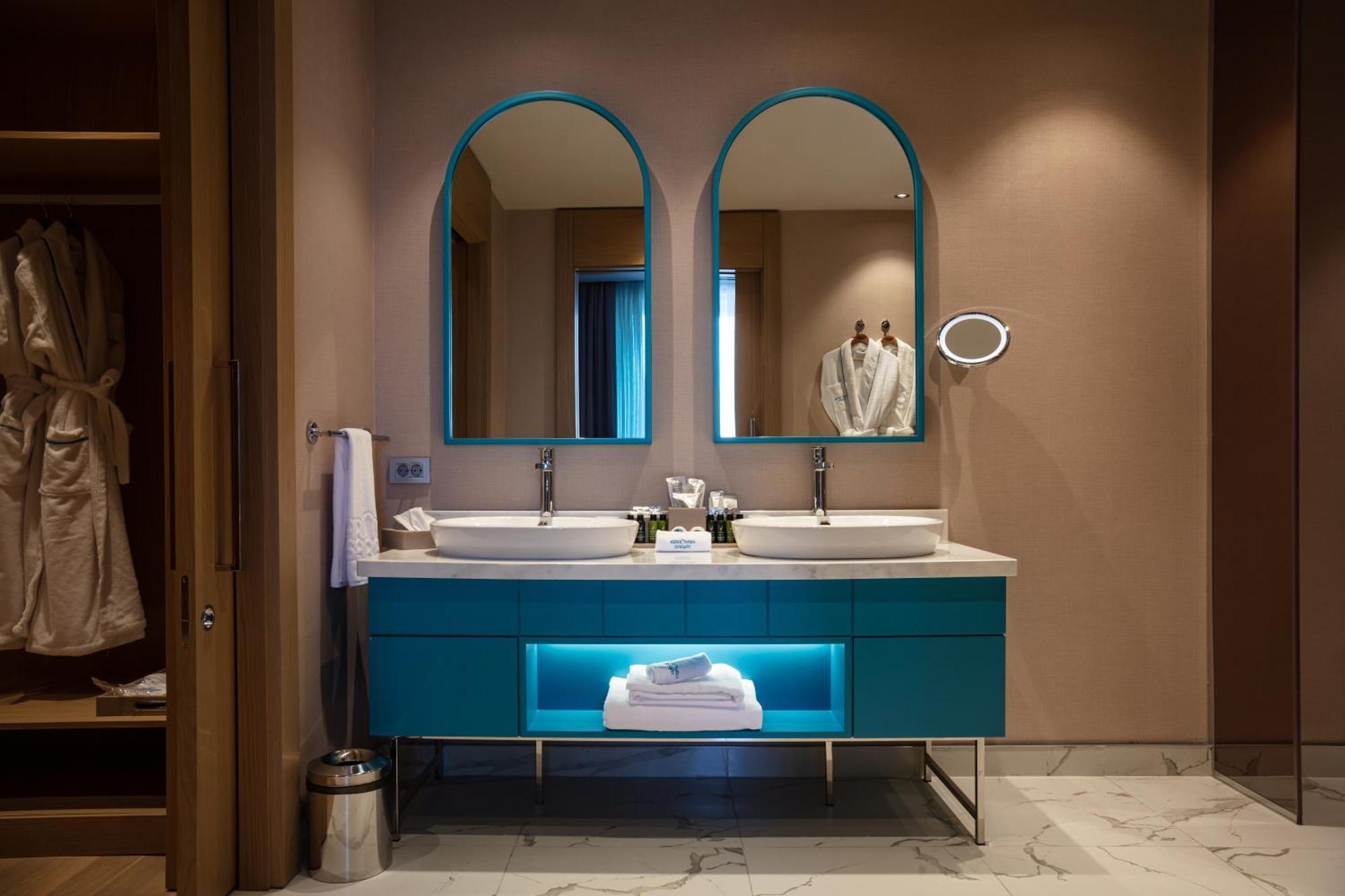 Karavansaray Turkistan Harbour Hotel -Flying Theatre Access Екстер'єр фото Bathroom